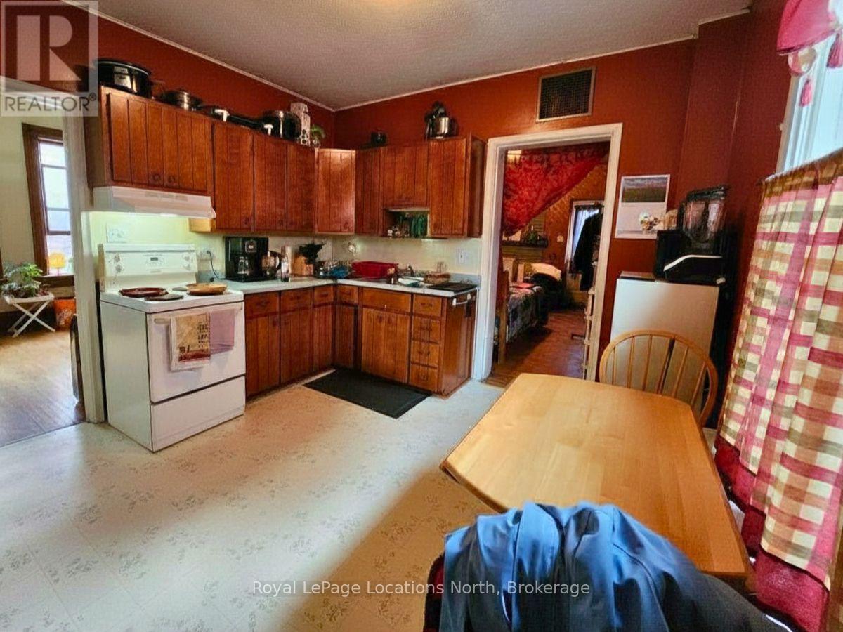 1140 2ND AVENUE W - 2