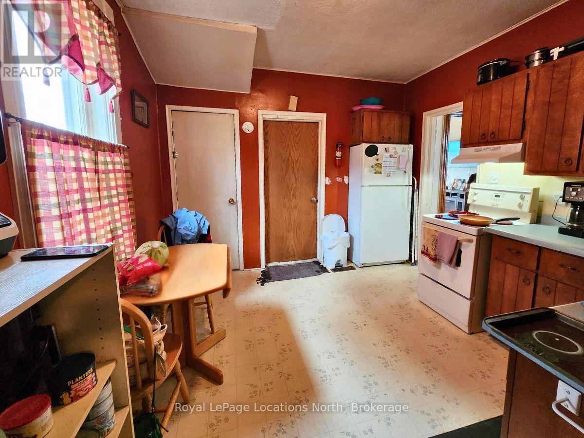 1140 2ND AVENUE W - 3