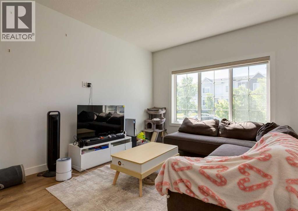 7386 202 Avenue SE - photo 4