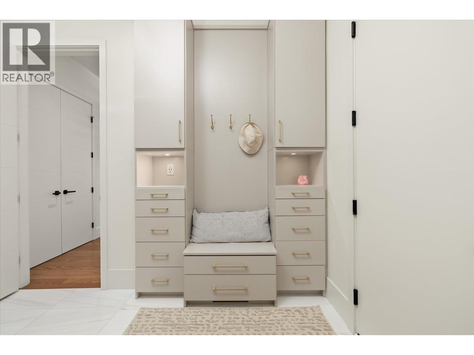 818 Brassey Place - 44
