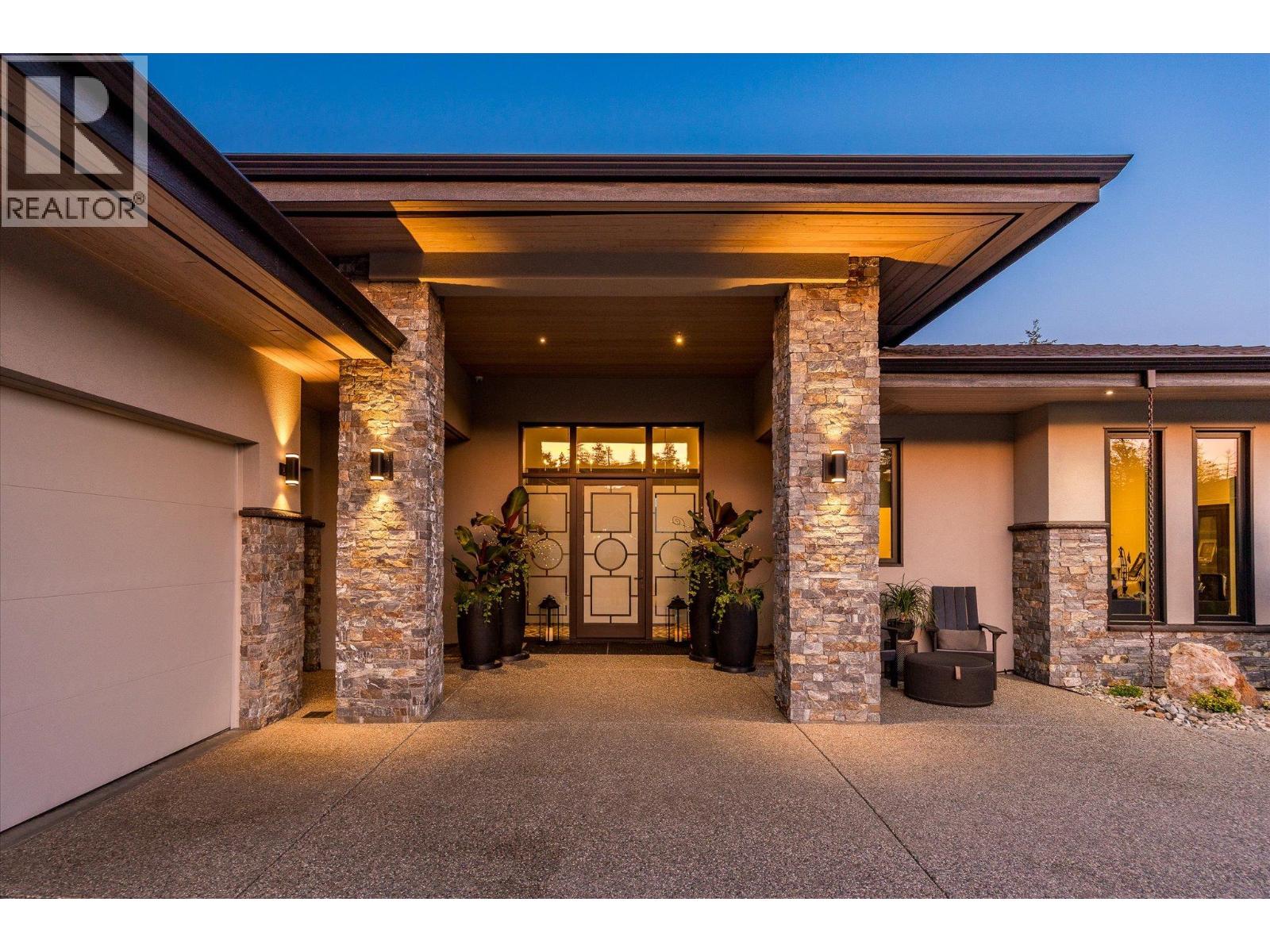 818 Brassey Place - 3