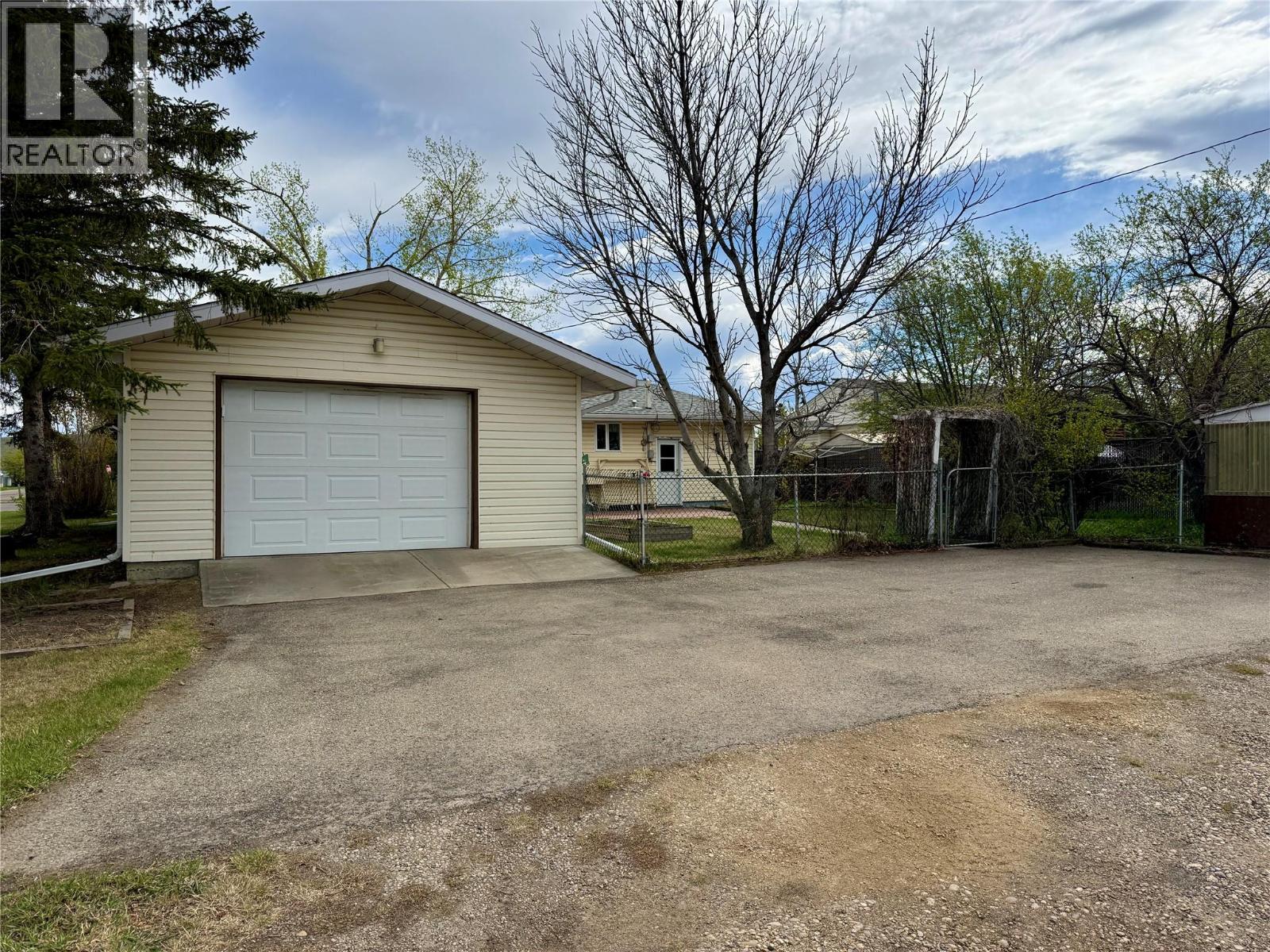 1300 116 Avenue - 3