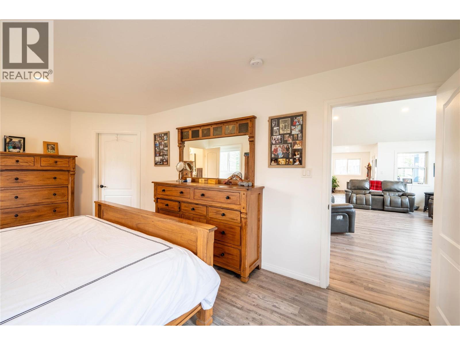 5266 West Arras Road - 16
