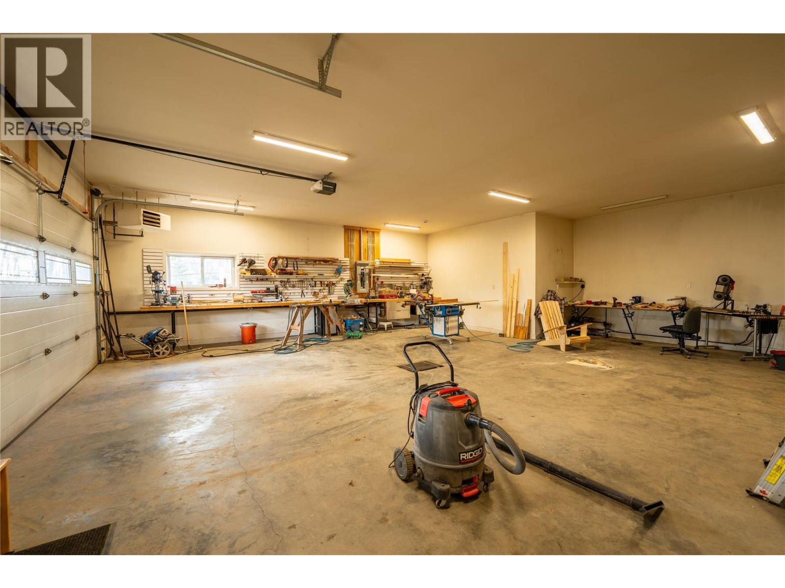 5266 West Arras Road - 18