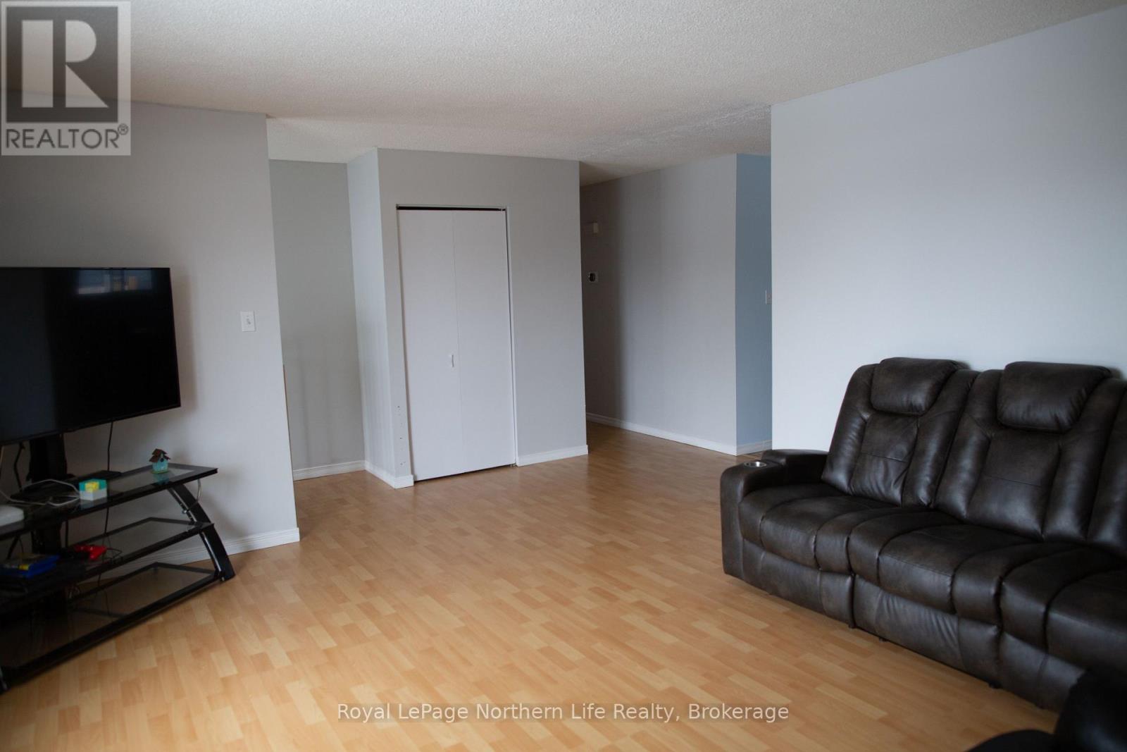 542 AGNES AVENUE - 14