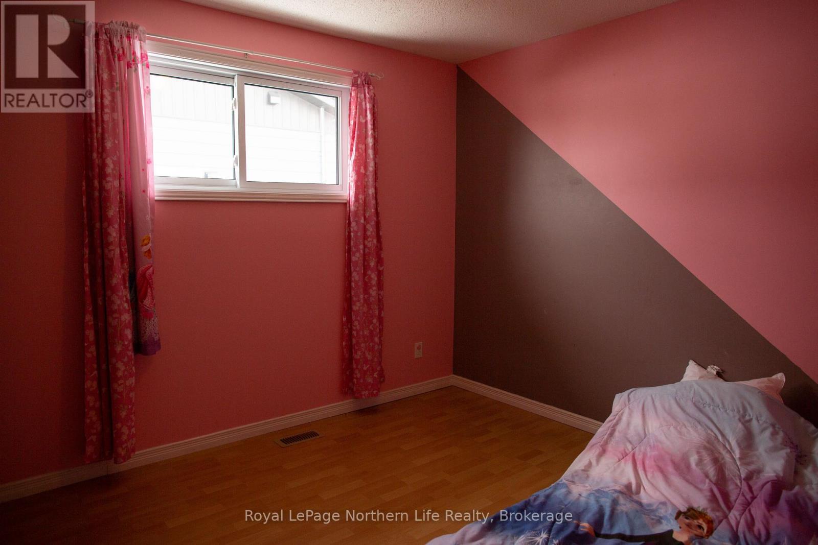 542 AGNES AVENUE - 17