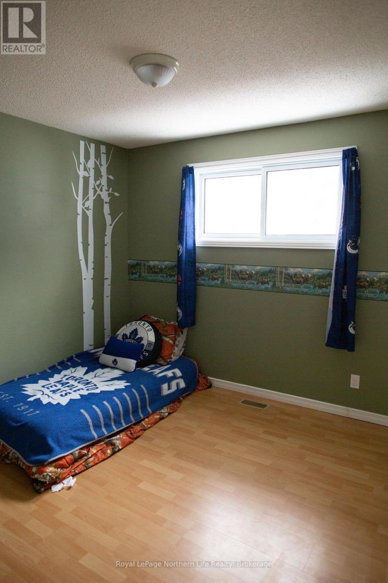 542 AGNES AVENUE - 30