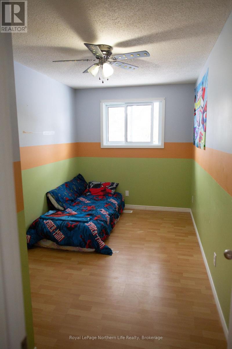 542 AGNES AVENUE - 28