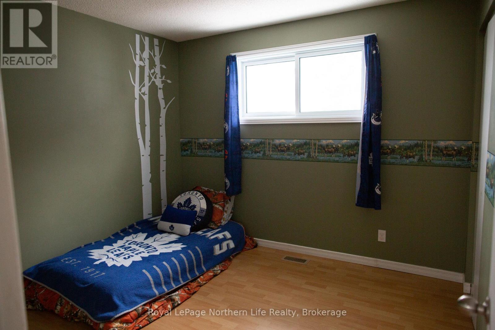 542 AGNES AVENUE - 31