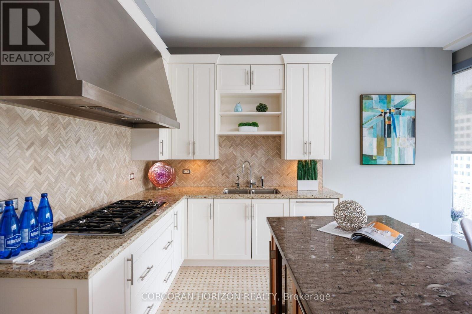 #2403 183 WELLINGTON STREET W - 17