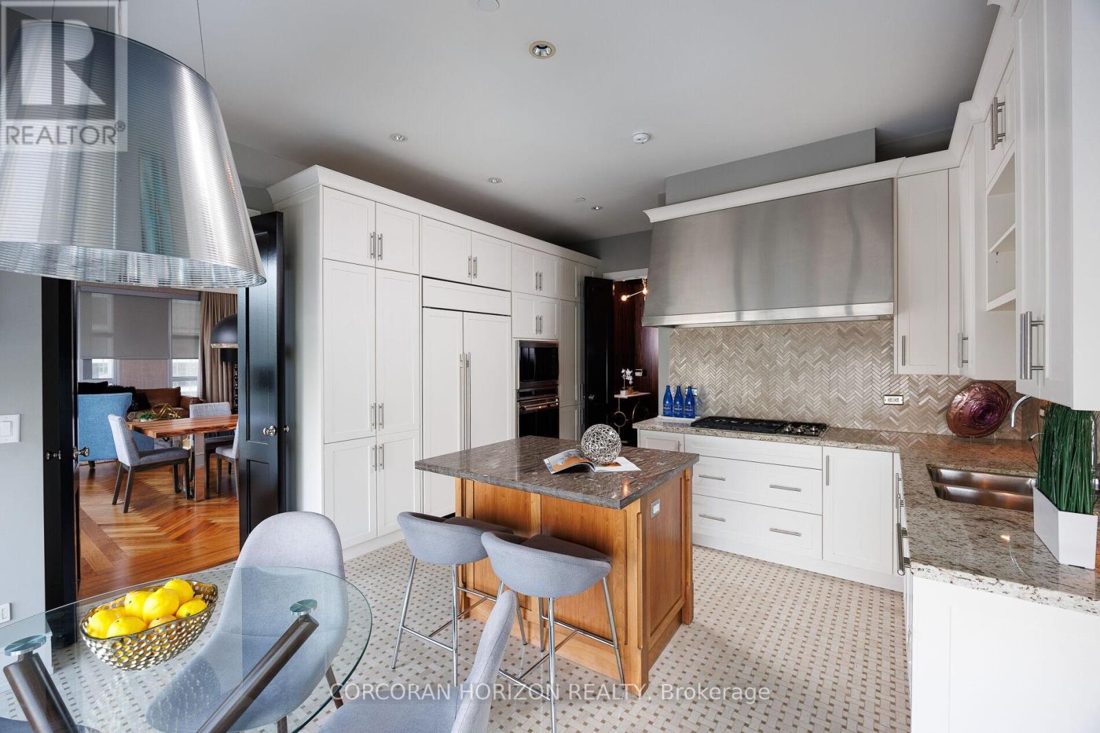 #2403 183 WELLINGTON STREET W - 18