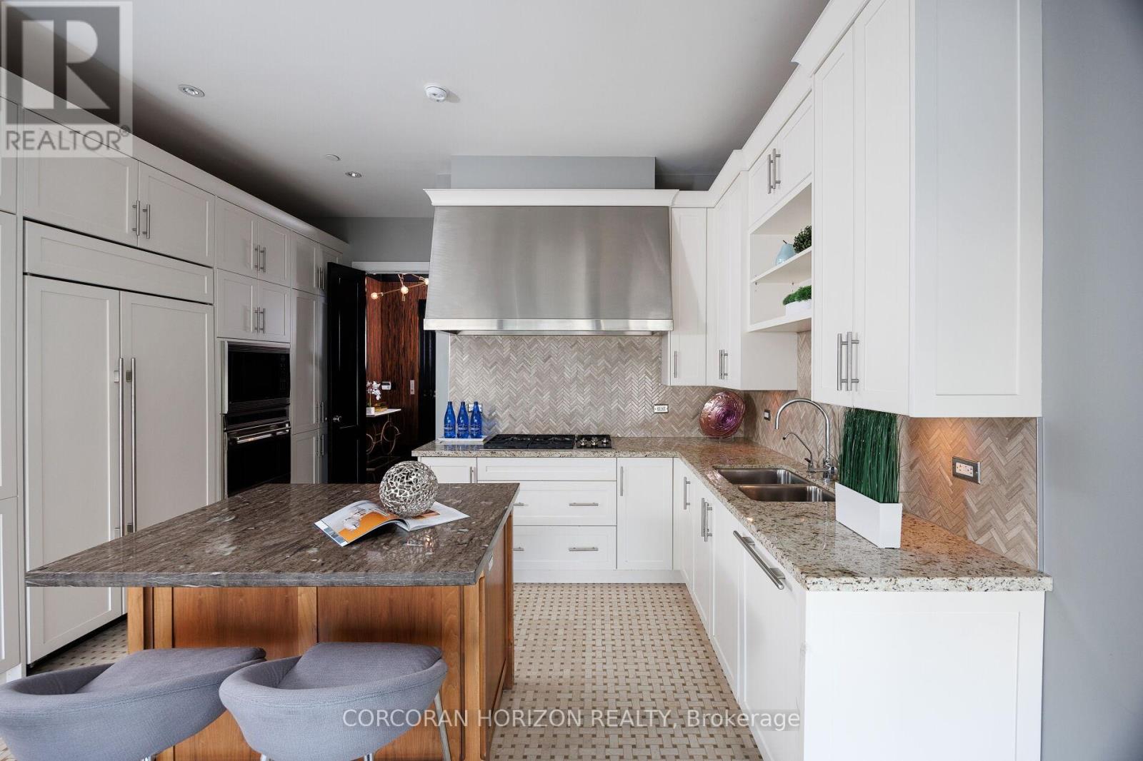#2403 183 WELLINGTON STREET W - 19