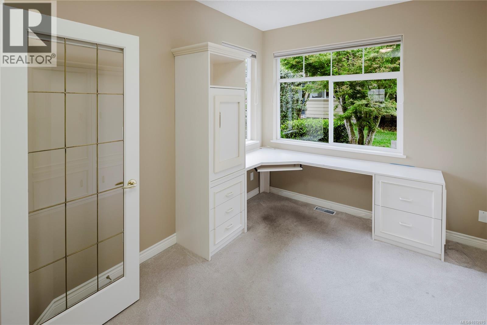 15 3281 Maplewood Road, Saanich