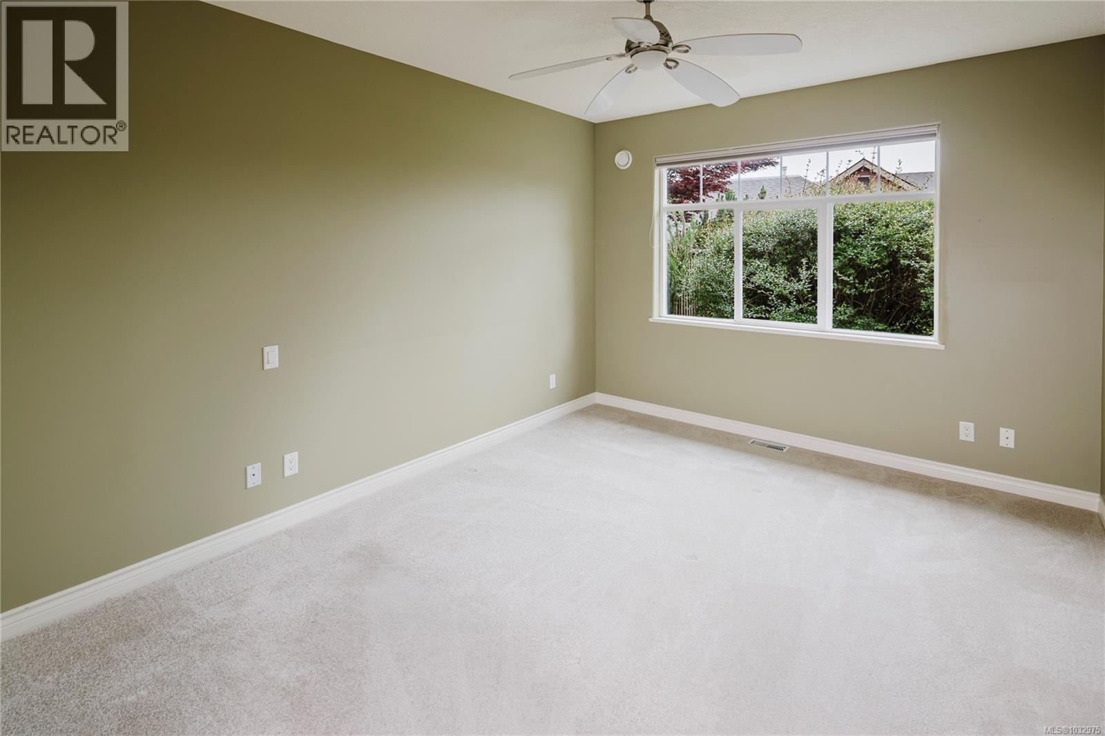 15 3281 Maplewood Road, Saanich
