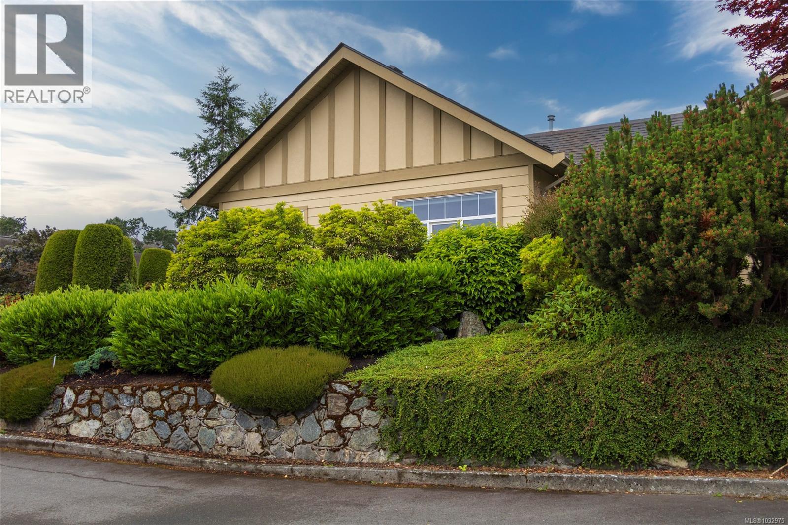 15 3281 Maplewood Road, Saanich