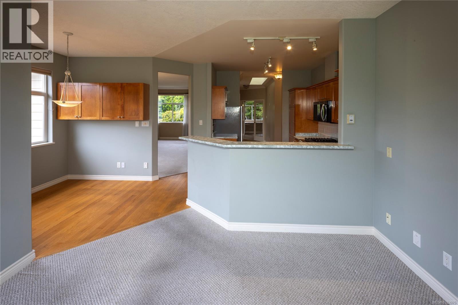 15 3281 Maplewood Road, Saanich