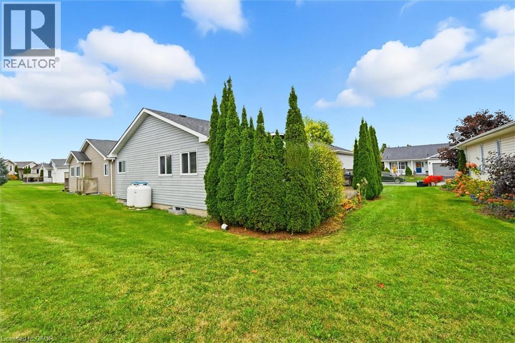 111 GRACEHILL Crescent - 33