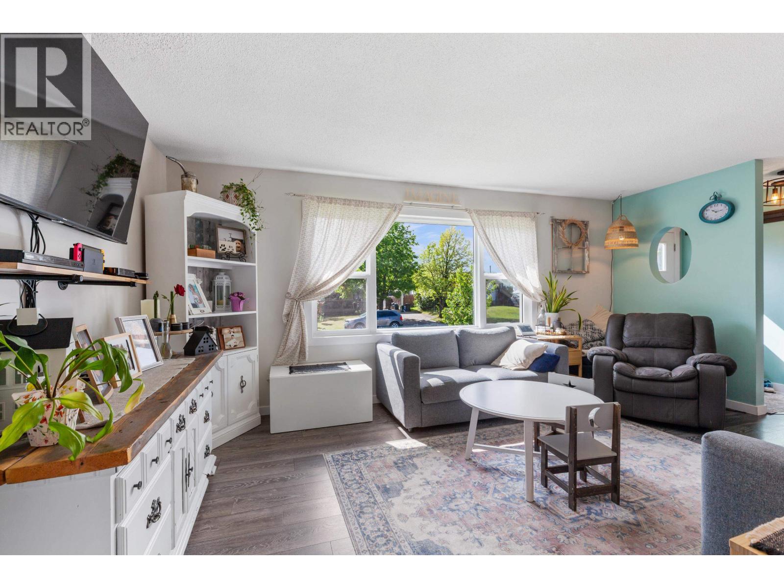 3908 ENEMARK CRESCENT - 4