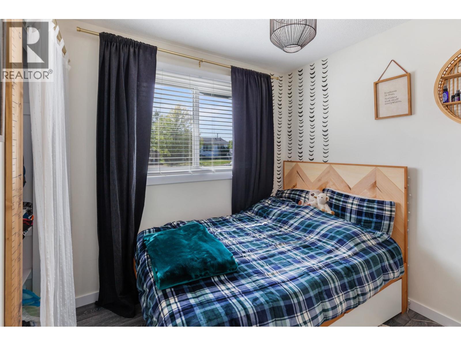 3908 ENEMARK CRESCENT - 10