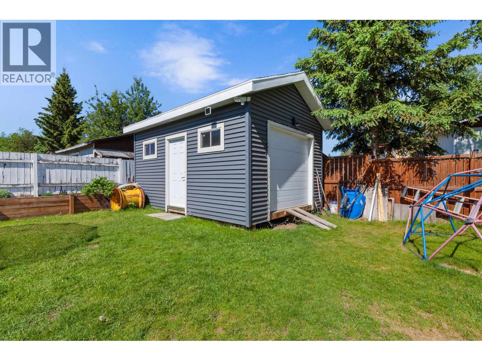 3908 ENEMARK CRESCENT - 26