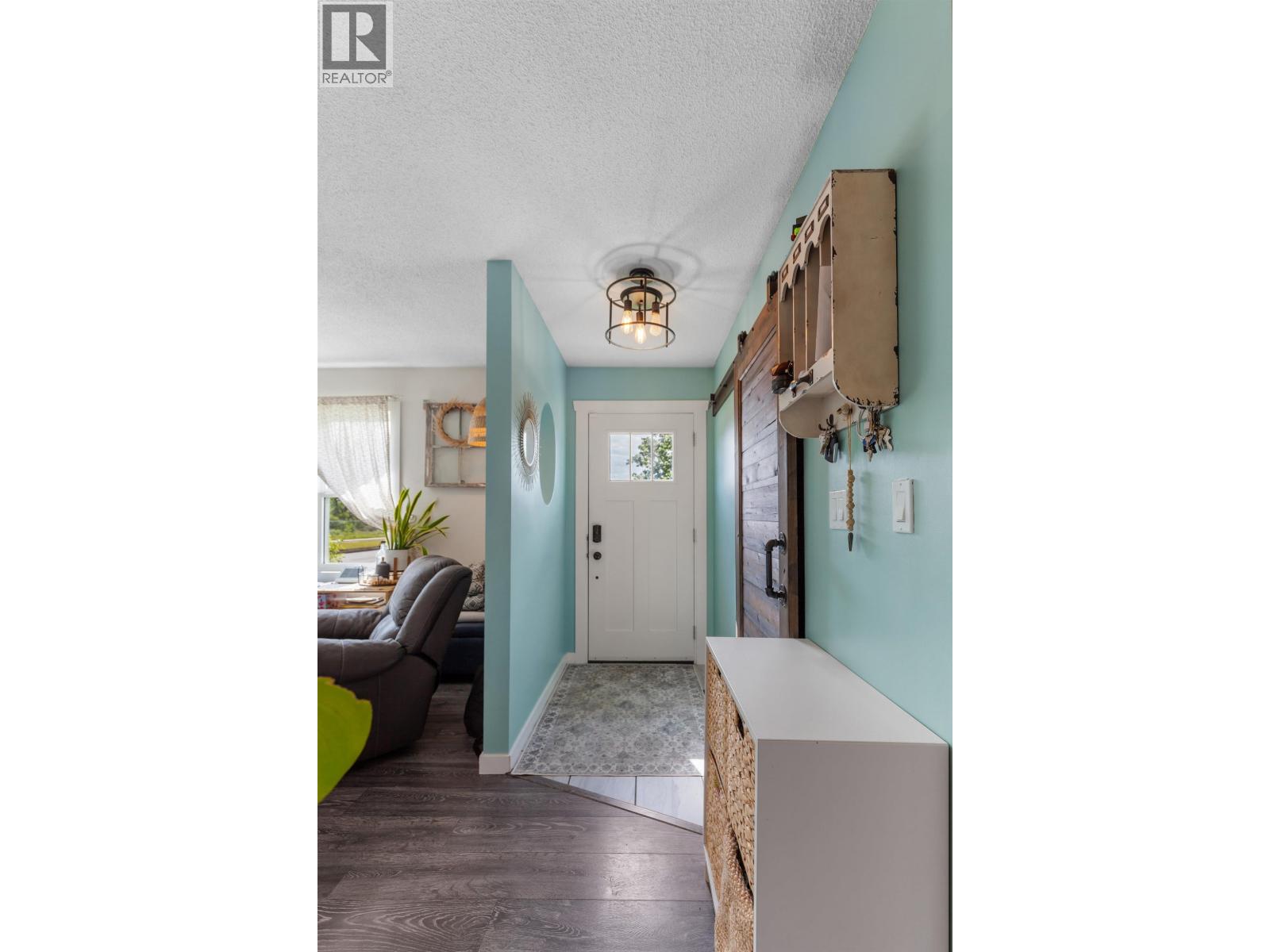 3908 ENEMARK CRESCENT - 9