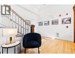 599 King George Highway, photo 4