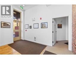 599 King George Highway, photo 17