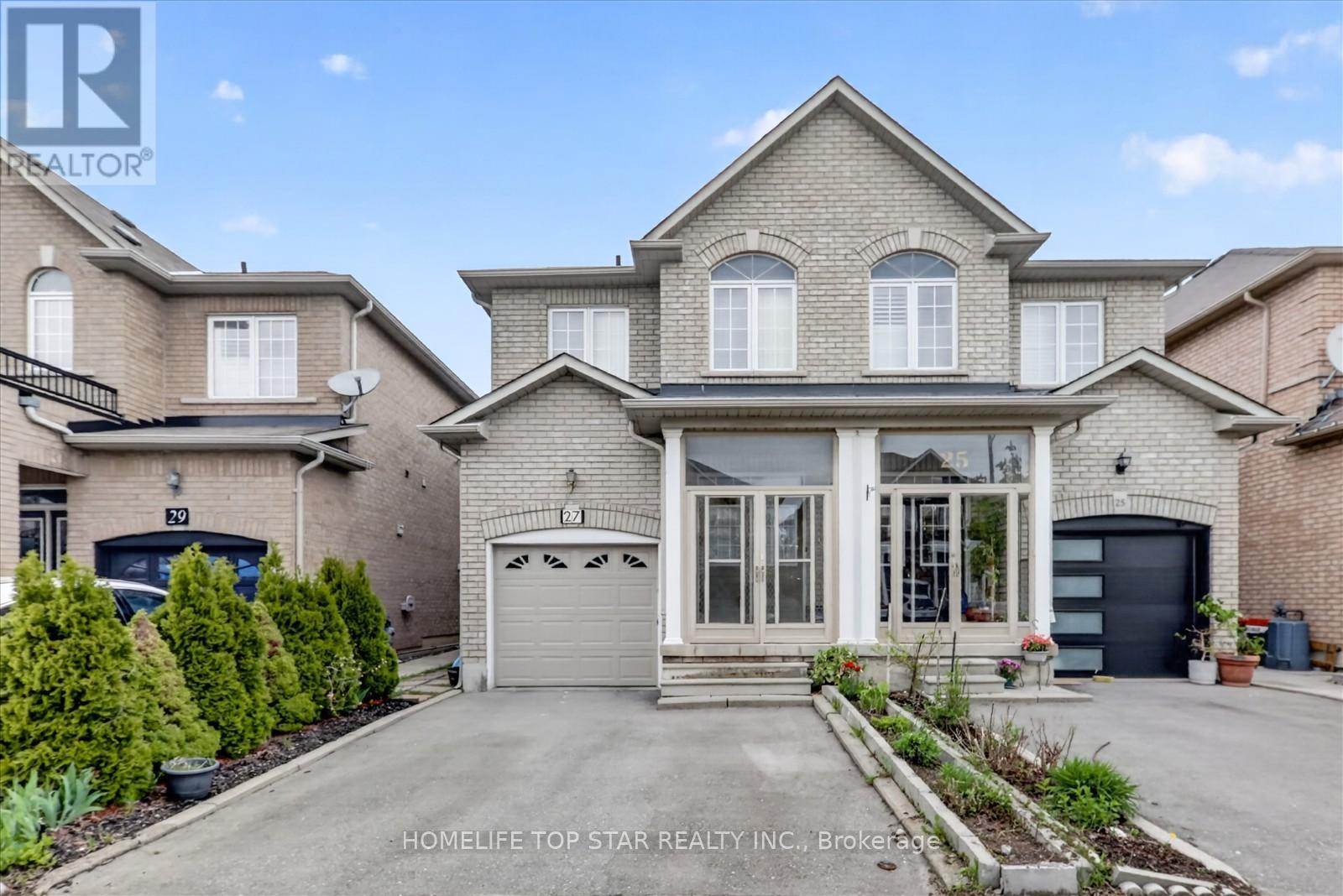 27 LAHORE CRESCENT - 1