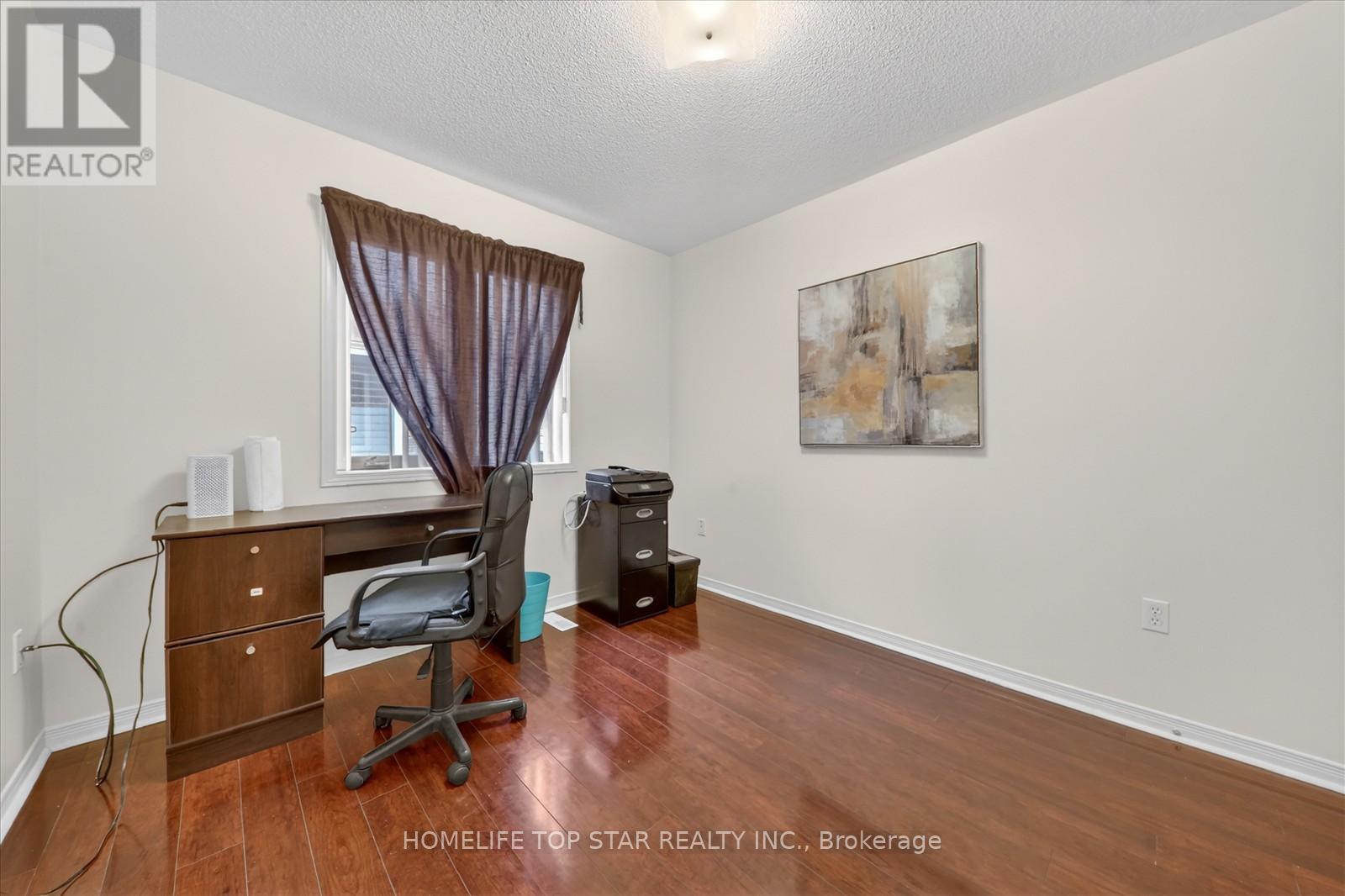 27 LAHORE CRESCENT - 23