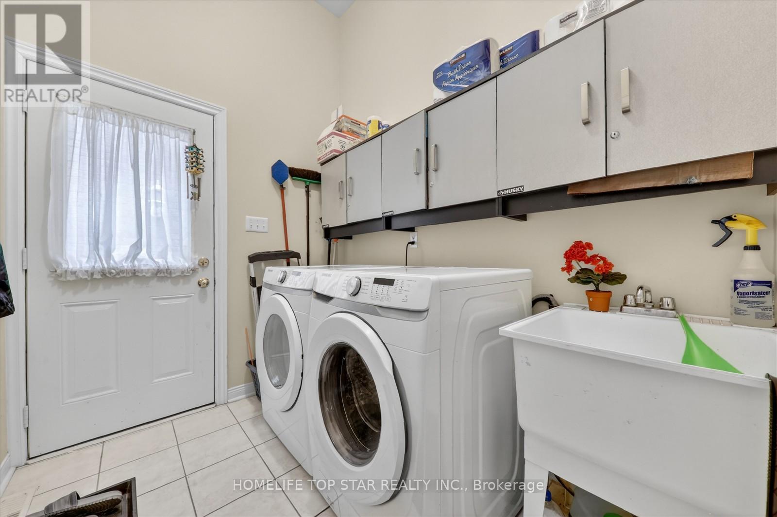 27 LAHORE CRESCENT - 29