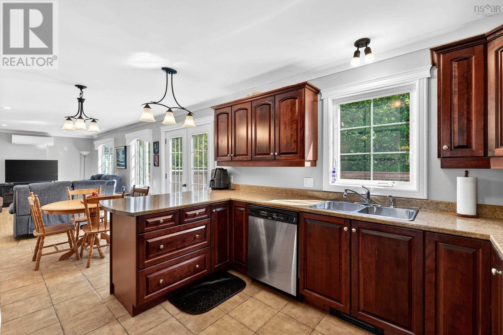 Property 3 of 47 of 7 Parkview Lane