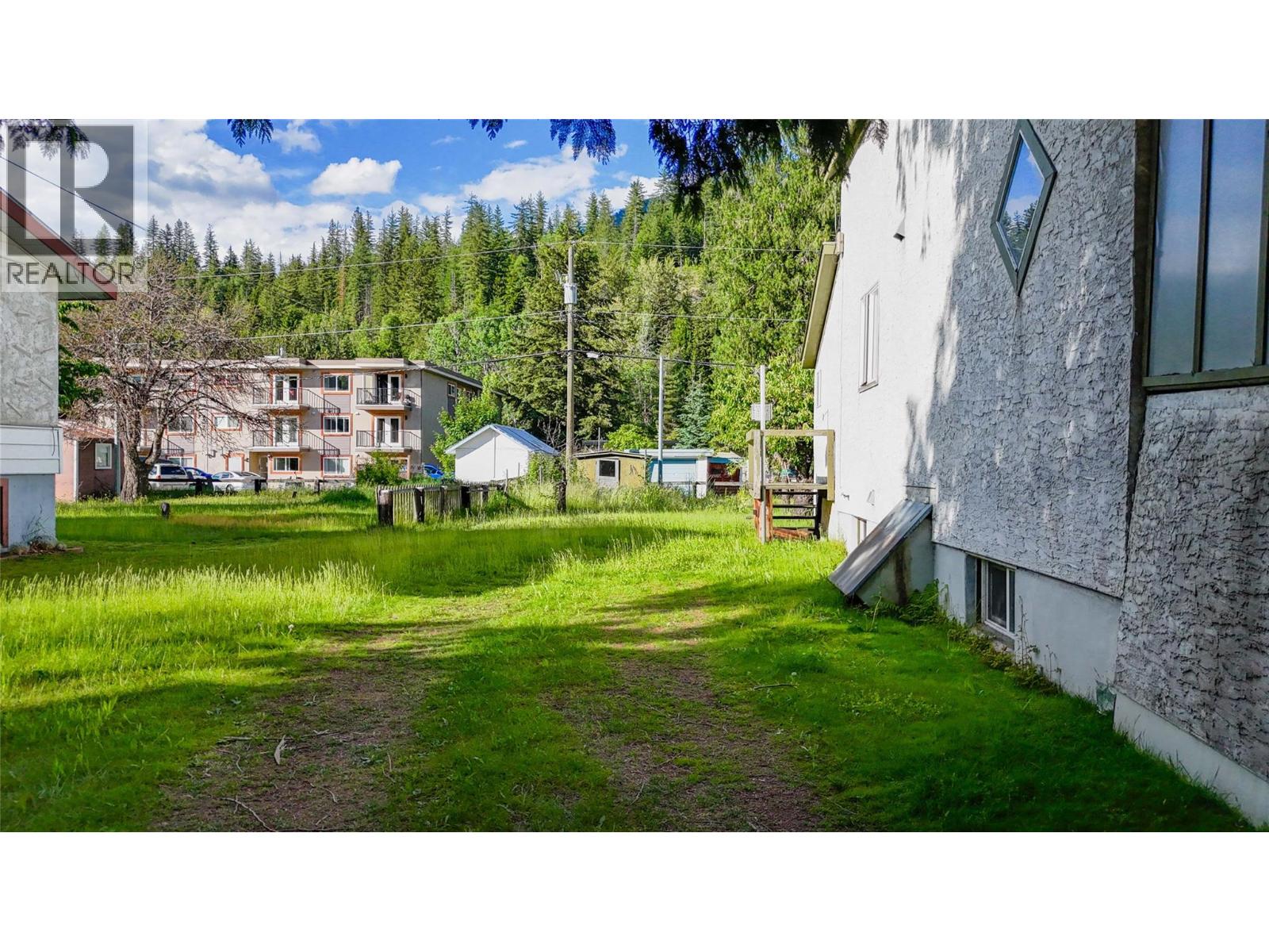 1202 First Street - 28