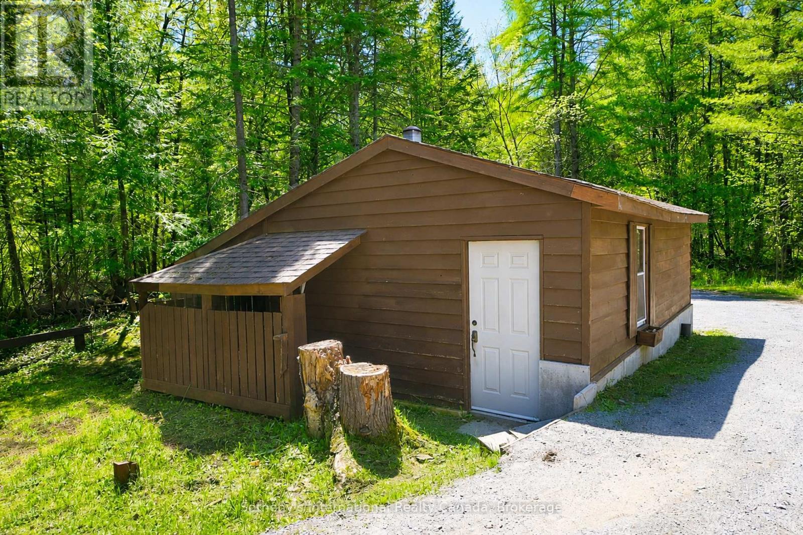 1072 HOLIDAY PARK DRIVE - 31