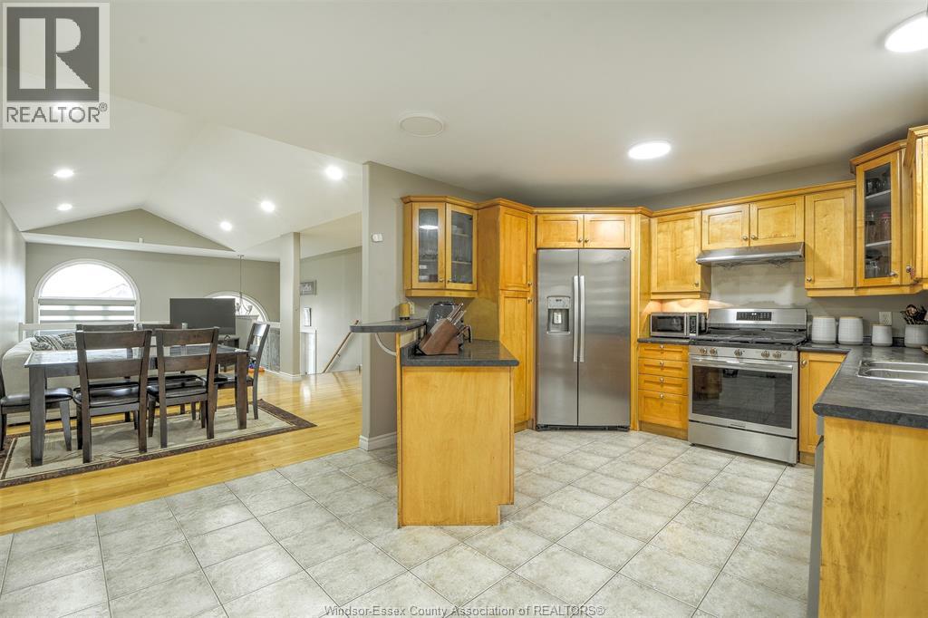 160 BRANTON CRESCENT - 10