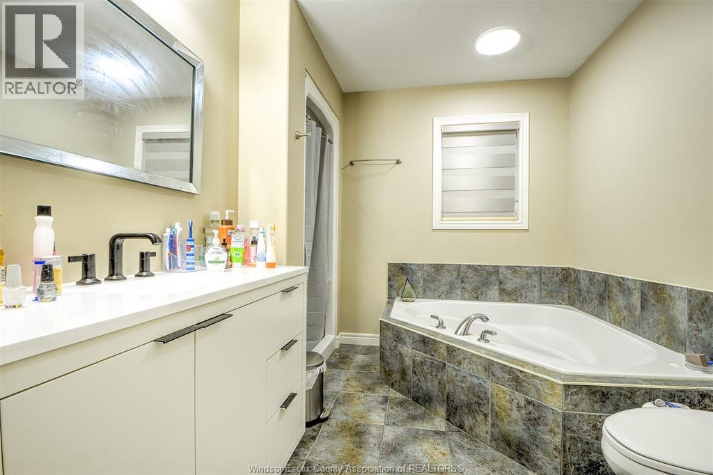 160 BRANTON CRESCENT - 16