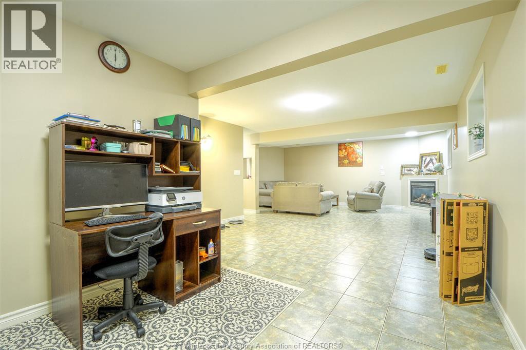 160 BRANTON CRESCENT - 17