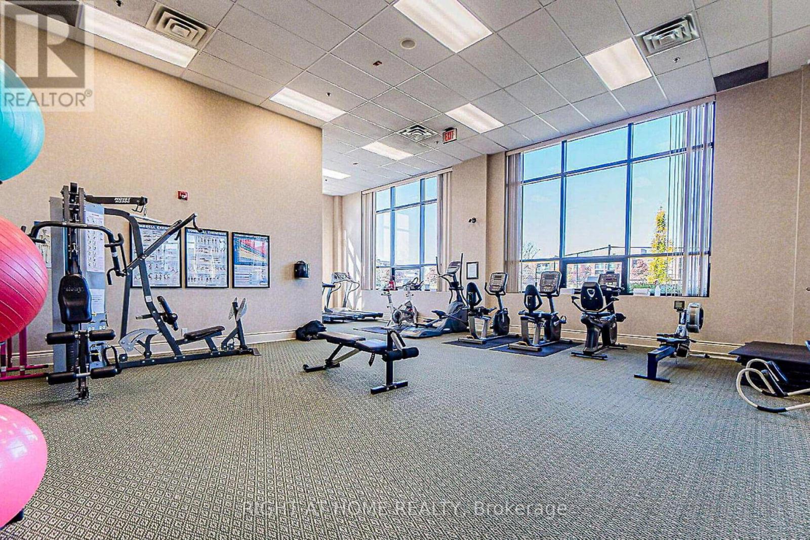 #318 40 VIA ROSEDALE - 26
