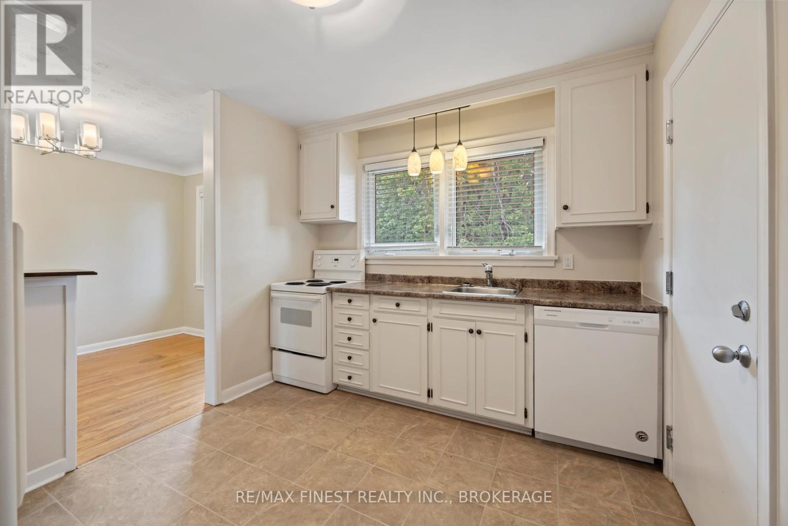 140 LIDDELL CRESCENT - 22