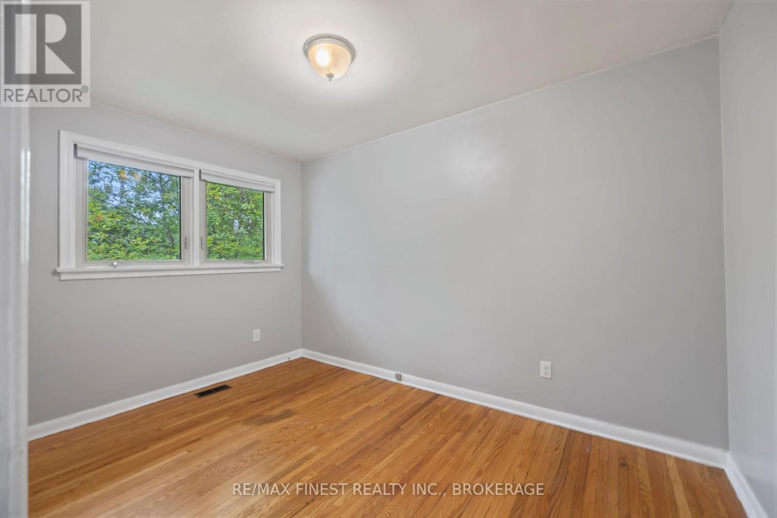 140 LIDDELL CRESCENT - 30