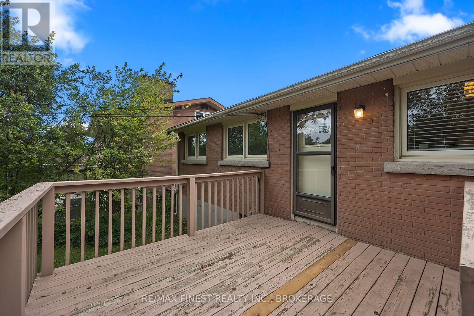140 LIDDELL CRESCENT - 9