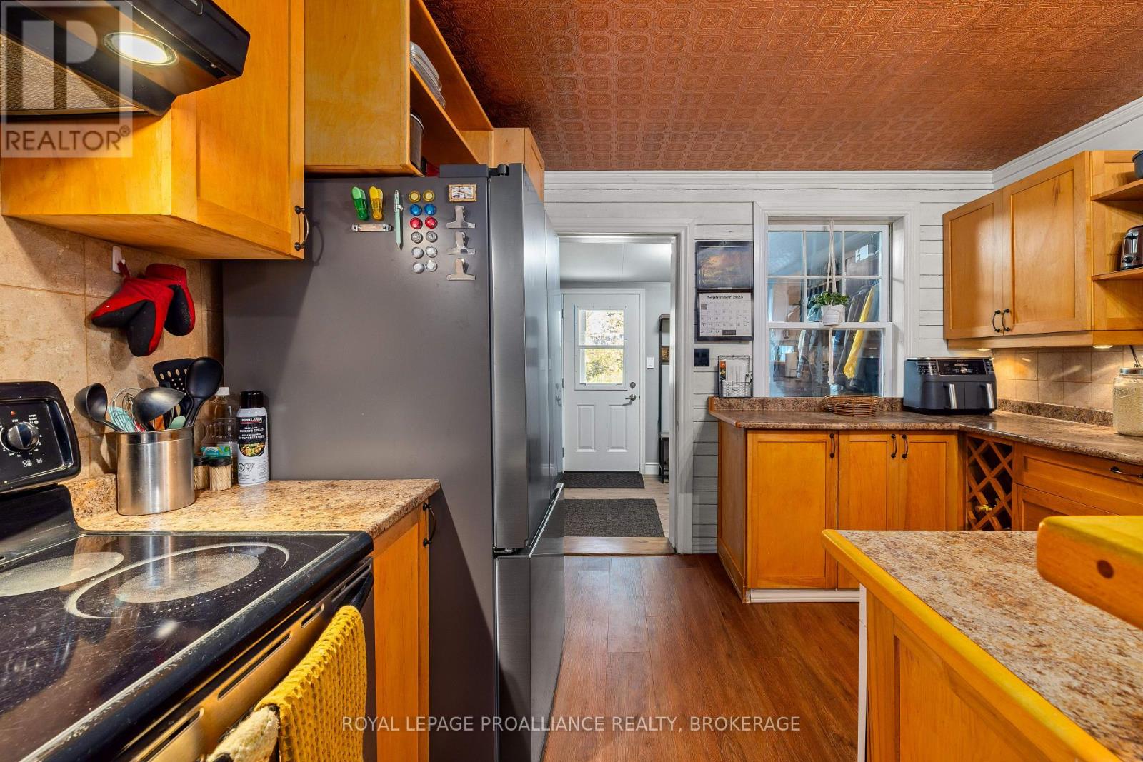 6045 VERONA STREET - 15