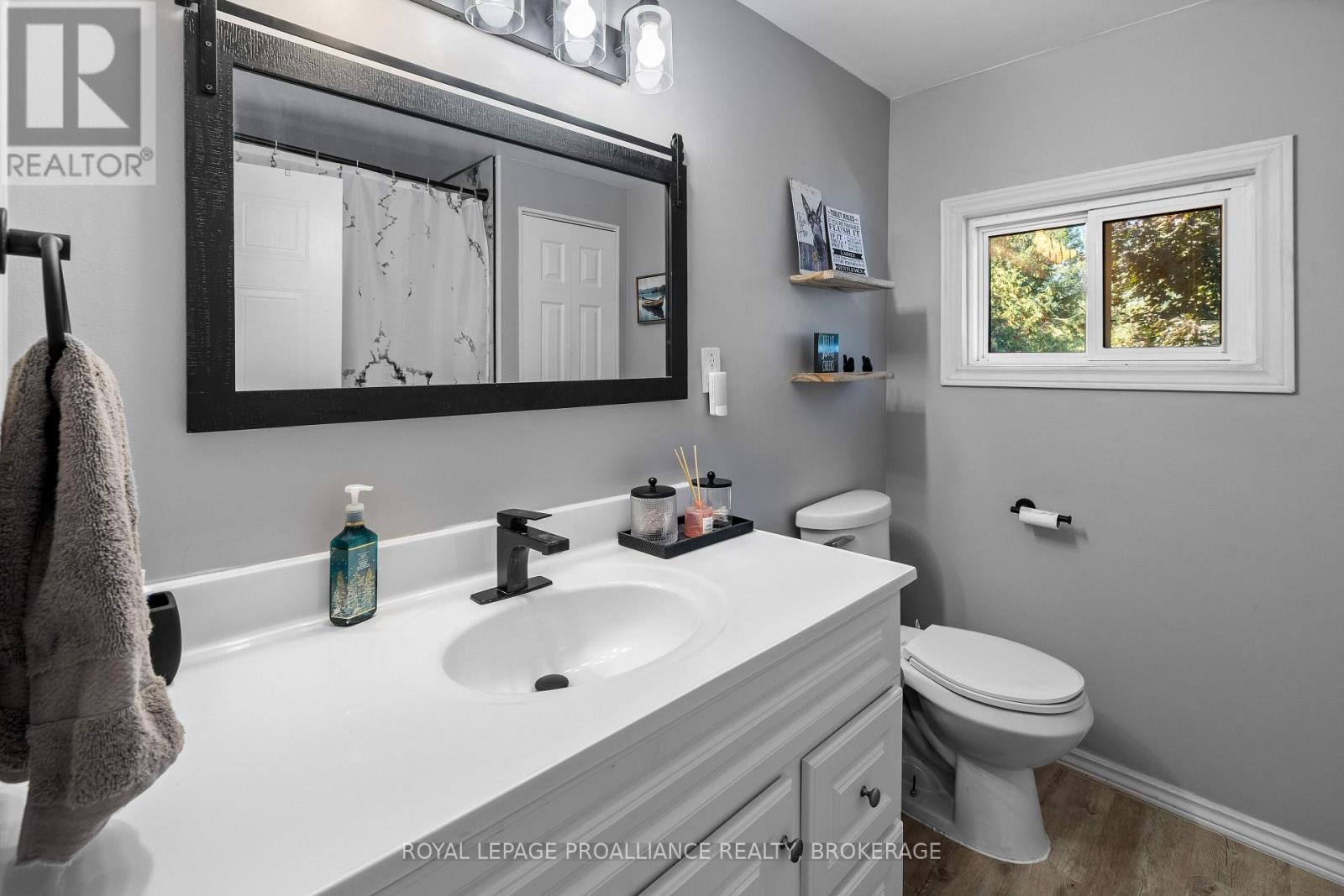 6045 VERONA STREET - 22