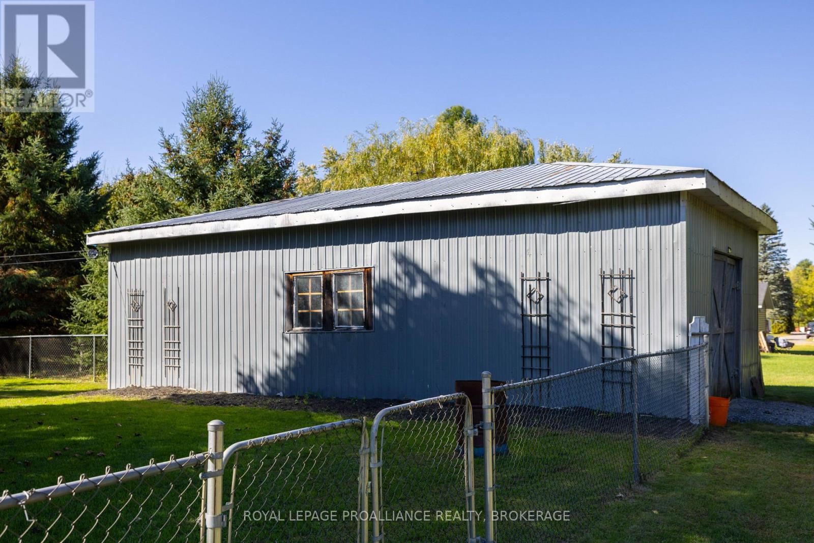 6045 VERONA STREET - 39