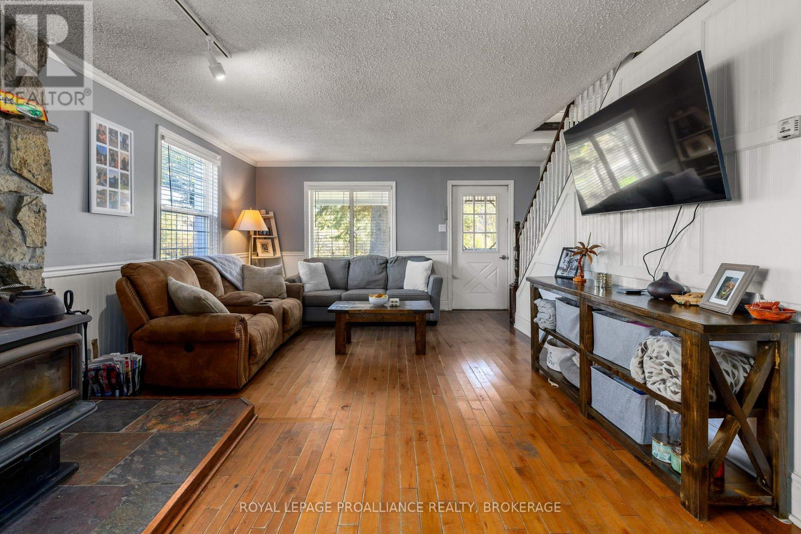 6045 VERONA STREET - 5