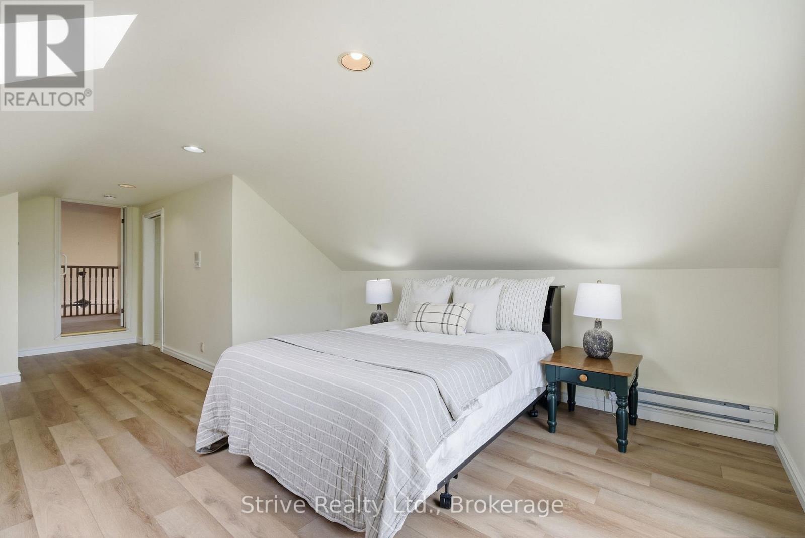 41 GRANDVIEW DRIVE - 28