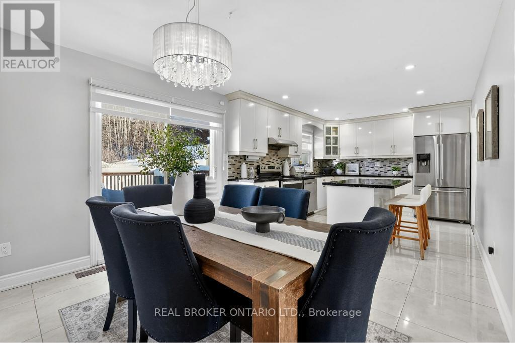 16 OLD CARRIAGE ROAD - 16
