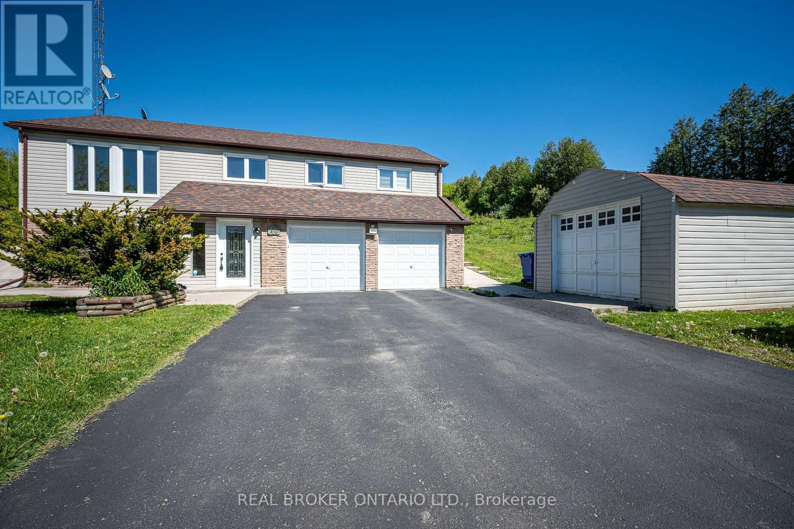 16 OLD CARRIAGE ROAD - 36