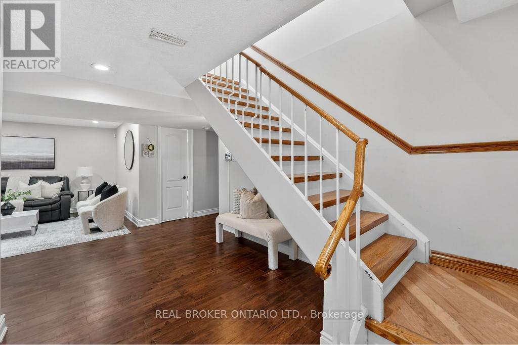 16 OLD CARRIAGE ROAD - 26