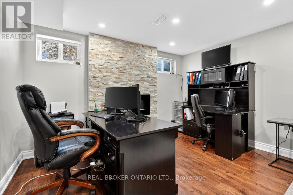 16 OLD CARRIAGE ROAD - 31