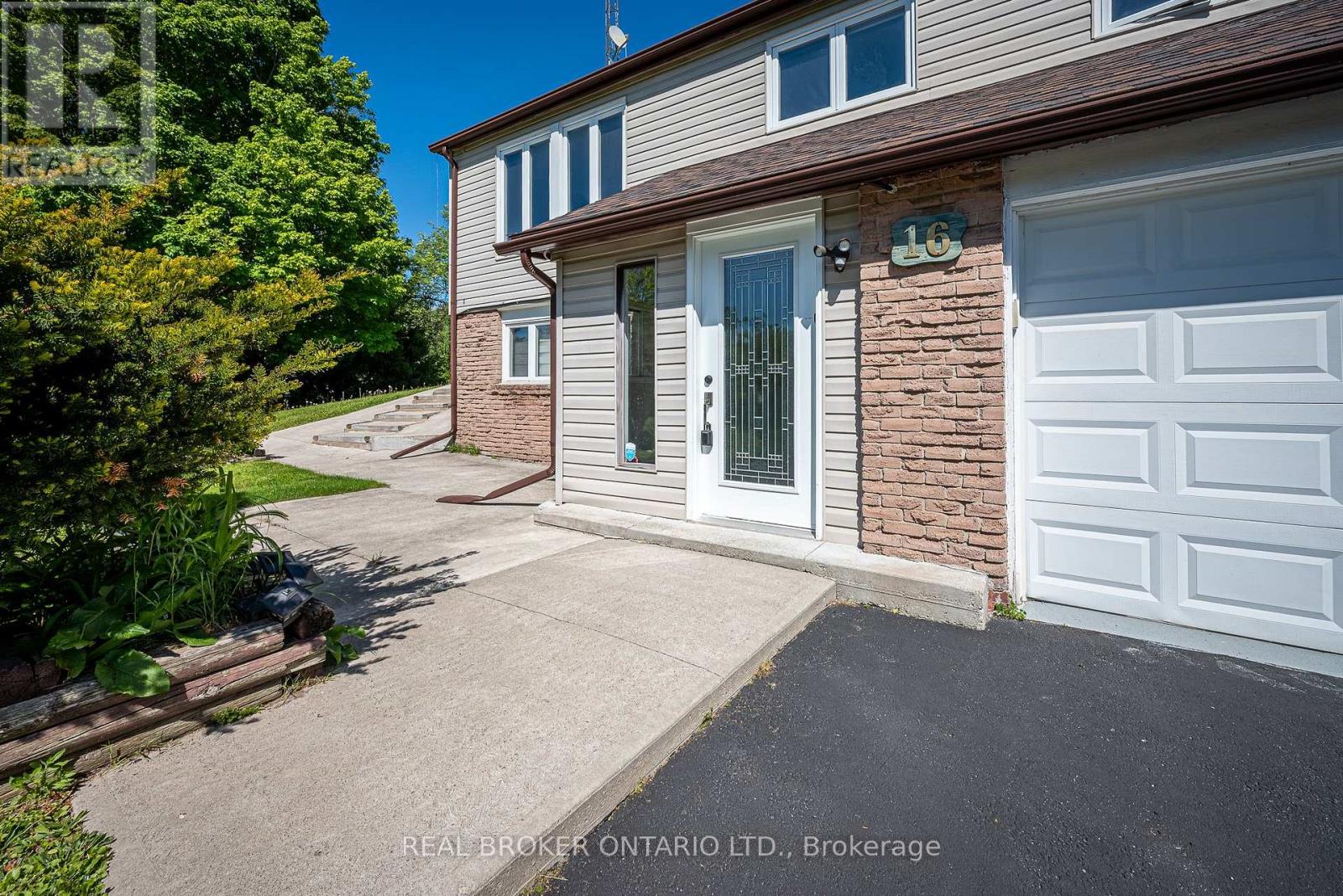 16 OLD CARRIAGE ROAD - 47